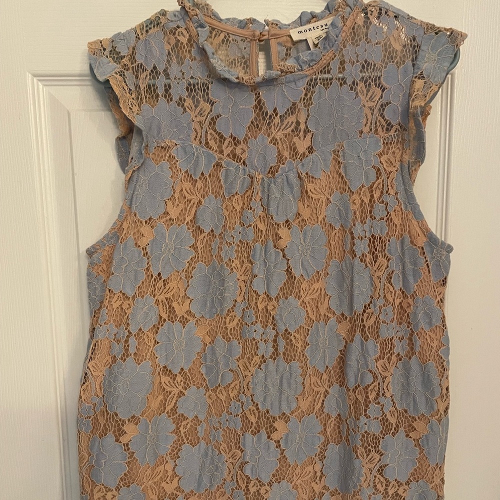 Lace detail top